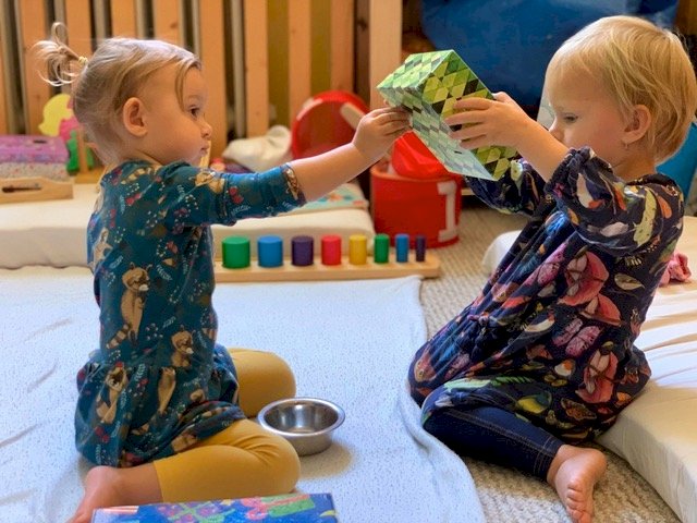 Hrajeme si Montessori